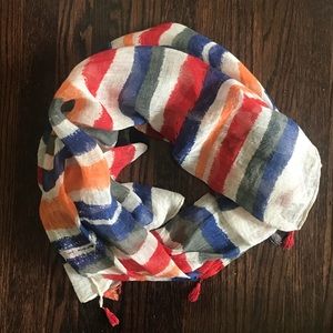 Multicolored lightweight scarf with tassels